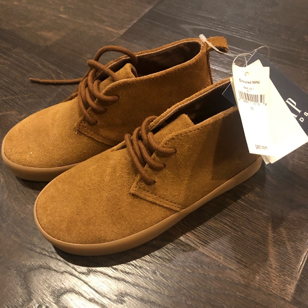 Boys shoes GAP size 11